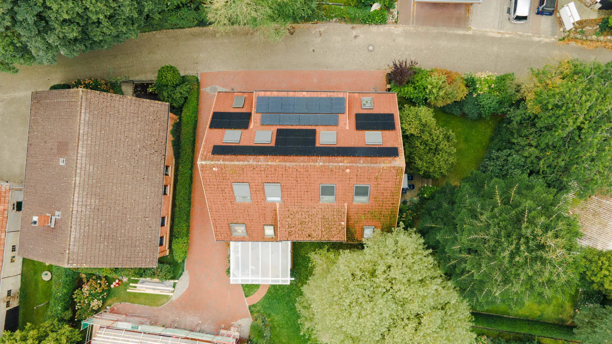 Solarhaus in der Region Weser-Elbe aus der Luft